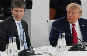 Τραμπ–Άλτμαν: Το κατ’ ιδίαν ραντεβού και η σύγκρουση για το «φρένο» στην AI