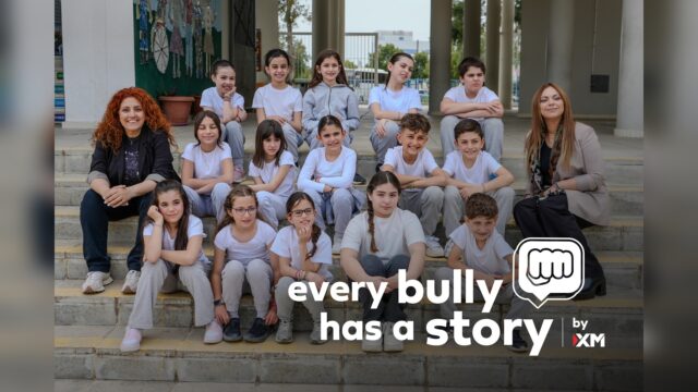 Παιδιά και εκπαιδευτικοί στην εκστρατεία Every Bully Has A Story της XM και του Hope For Children