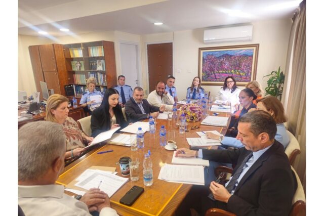 Η Επίτροπος Νομοθεσίας παρευρέθηκε σε σύσκεψη των Υπουργών Δικαιοσύνης και Υγείας αναφορικά με τον εκσυγχρονισμό του νομοθετικού πλαισίου για ψυχιατρικά περιστατικά, ιατροδικαστικές υπηρεσίες και κρατούμενους στα Νοσοκομεία