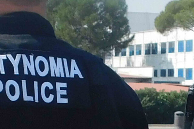 Κίνδυνος από κάλυκες σε πεδία βολής – Αυστηρή προειδοποίηση στο κοινό Κίνδυνος από κάλυκες σε πεδία βολής – Αυστηρή προειδοποίηση στο κοινό