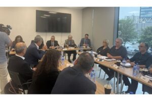 Παρουσία εμπειρογνωμόνων της Διεθνούς Οργάνωσης Εργασίας η συνεδρία του Εργατικού Συμβουλευτικού Σώματος Παρουσία εμπειρογνωμόνων της Διεθνούς Οργάνωσης Εργασίας η συνεδρία του Εργατικού Συμβουλευτικού Σώματος