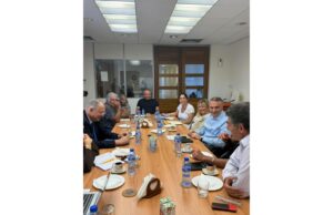 Στήριξη της μικρής παράκτιας αλιείας και αντιμετώπιση των προβλημάτων των αλιέων Ζυγίου στο επίκεντρο συνάντησης του Ευρωπαίου Επιτρόπου Κώστα Καδή και του Υπουργού Γεωργίας Χρίστου Σενέκη