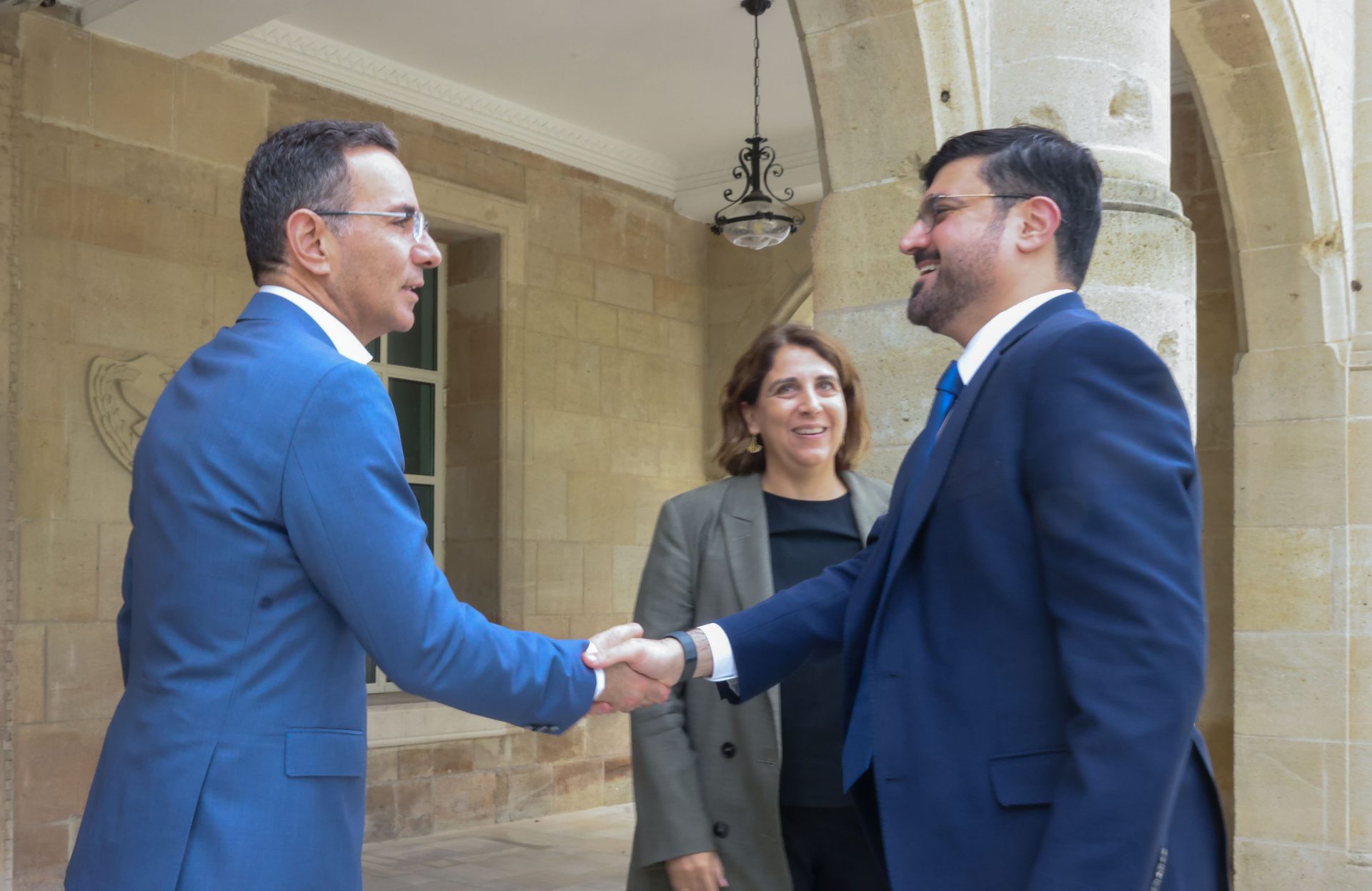 Υφυπουργός παρά τω Προέδρω – Υφυπο
