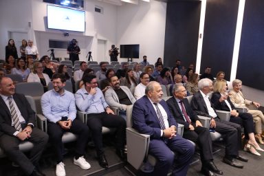 Πρόεδρος Επιτροπής Δημόσιας Υπηρεσίας – Συνέντευξη Τύπου