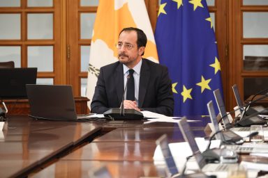 Πρόεδρος της Δημοκρατίας ‒ Ειδική Συνεδρία του Υπουργικού Συμβουλίου με νέους και νέες