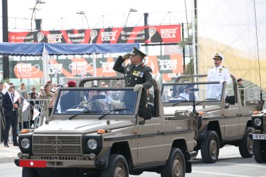 Πρόεδρος της Δημοκρατίας ‒ Χαιρετισμός της στρατιωτικής παρέλασης της 1ης Οκτωβρίου