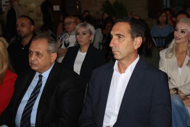 Υπουργός Εσωτερικών – Εγκαίνια Α΄ φάσης έργου ανάπλασης της Πλατείας της Κοινότητας Χοιροκοιτίας