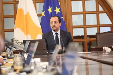 Πρόεδρος της Δημοκρατίας ‒ Ειδική Συνεδρία του Υπουργικού Συμβουλίου με νέους και νέες