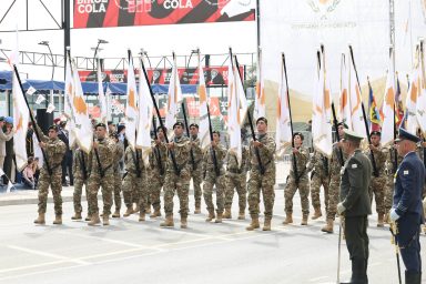 Πρόεδρος της Δημοκρατίας ‒ Χαιρετισμός της στρατιωτικής παρέλασης της 1ης Οκτωβρίου