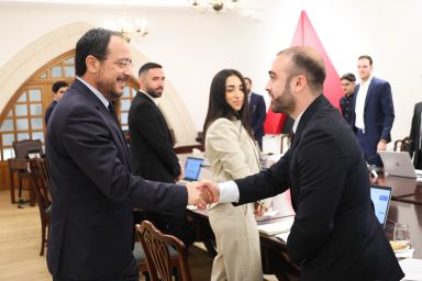 Πρόεδρος της Δημοκρατίας ‒ Ειδική Συνεδρία του Υπουργικού Συμβουλίου με νέους και νέες