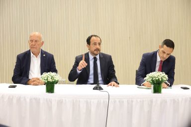 Πρόεδρος της Δημοκρατίας – Δήμαρχος και μέλη Δημοτικού Συμβουλίου Μόρφου και Αντιπροσωπίες επισήμων από το Ευρωπαϊκό Κοινοβούλιο