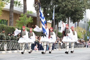 Πρόεδρος της Δημοκρατίας – Μαθητική παρέλαση για την επέτειο της 28ης Οκτωβρίου 1940