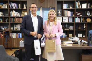 Υπουργός Εσωτερικών – Επιτετραμμένη της Ρουμανίας στην Κύπρο