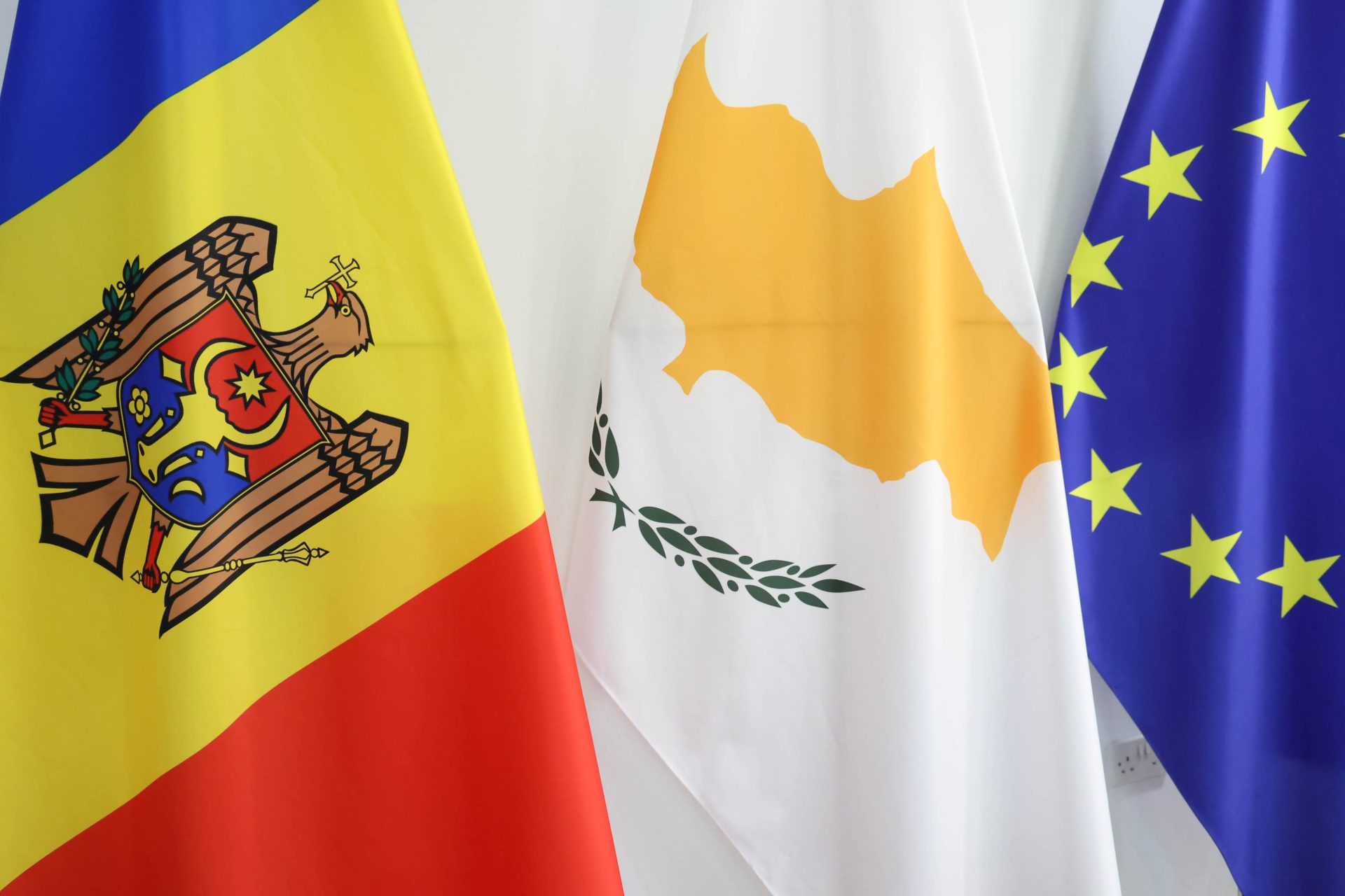 Υπουργός Εξωτερικών – Αναπληρωτής