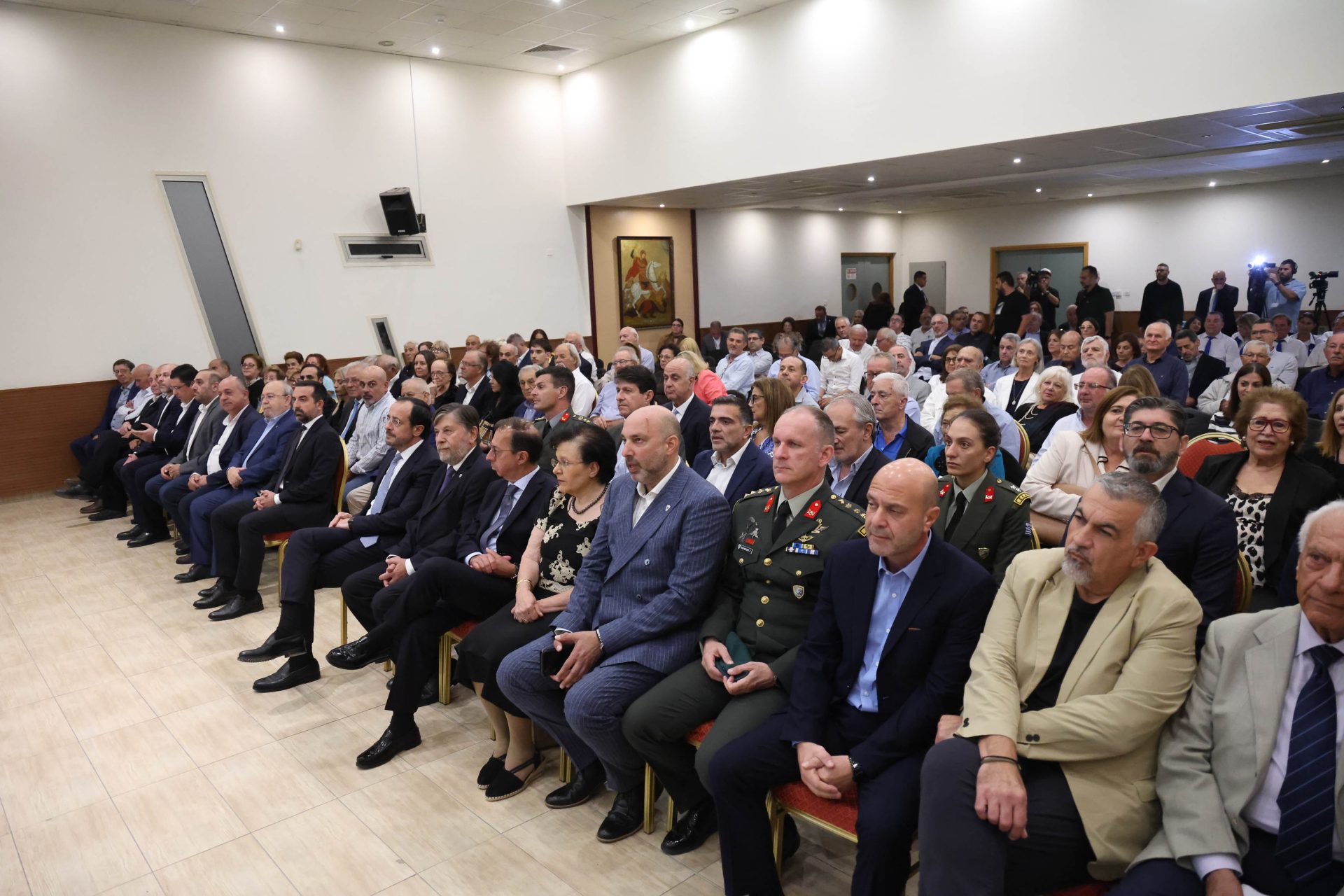 Πρόεδρος της Δημοκρατίας – Επετει