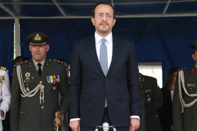 Πρόεδρος της Δημοκρατίας ‒ Χαιρετισμός της στρατιωτικής παρέλασης της 1ης Οκτωβρίου