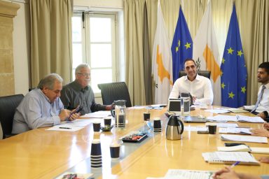 Υπουργός Εσωτερικών ‒ Πρόεδρος Ένωσης Κοινοτήτων Κύπρου και Κοινοτάρχες Αγίας Ειρήνης, Νικηταρίου, Κανναβιών, Ξυλιάτου