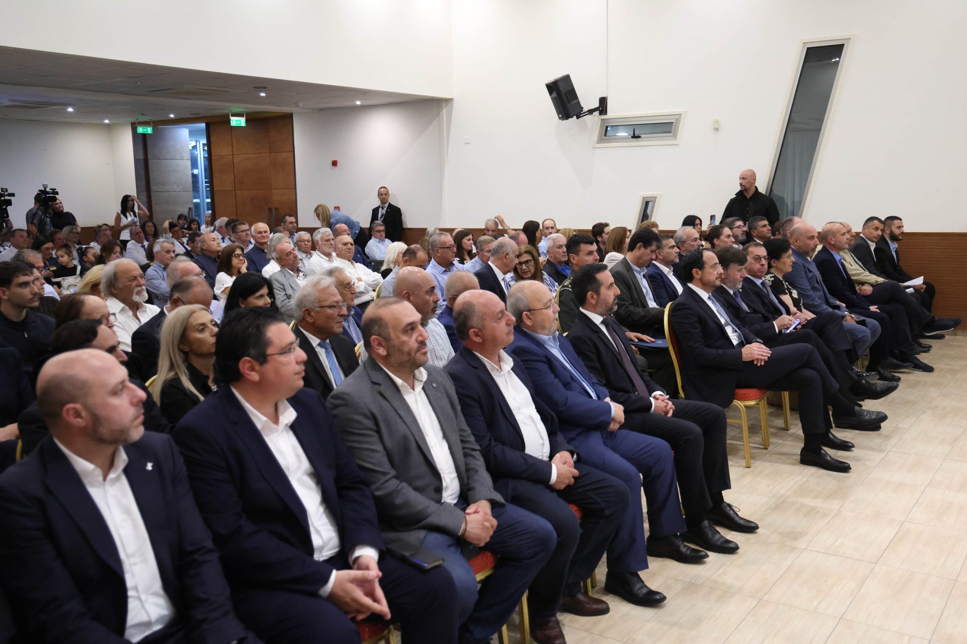 Πρόεδρος της Δημοκρατίας – Επετει