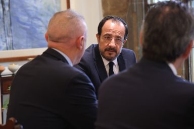 Πρόεδρος της Δημοκρατίας – Γενικός Διευθυντής Επιχειρήσεων και αντιπροσωπία της Eni