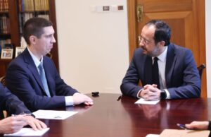 Πρόεδρος της Δημοκρατίας – Αναπληρωτής Πρωθυπουργός και Υπουργός Εξωτερικών της Δημοκρατίας της Μολδαβίας Πρόεδρος της Δημοκρατίας – Αναπληρωτής Πρωθυπουργός και Υπουργός Εξωτερικών της Δημοκρατίας της Μολδαβίας