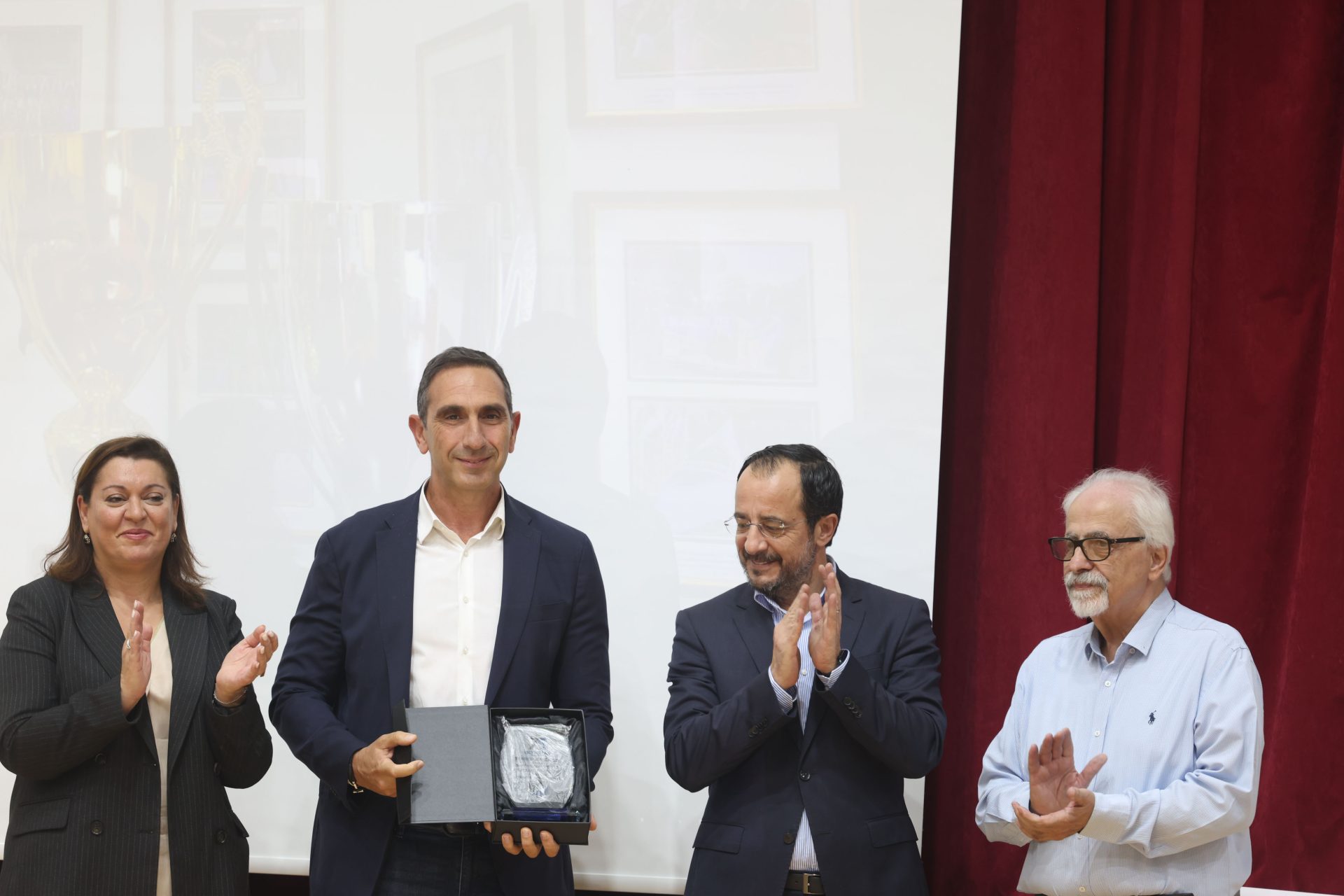 Πρόεδρος της Δημοκρατίας – 75χρονα