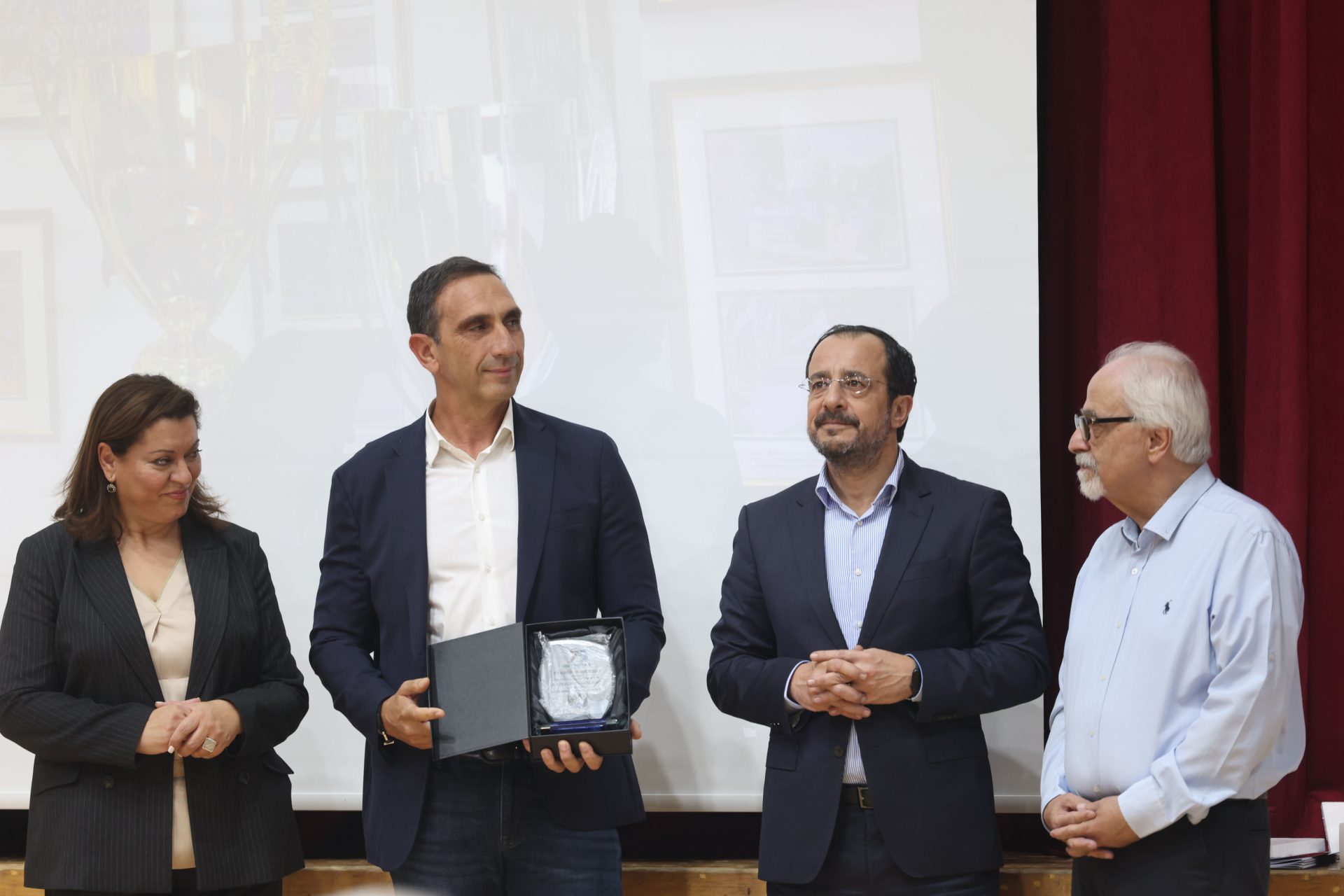 Πρόεδρος της Δημοκρατίας – 75χρονα