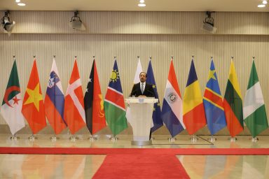Πρόεδρος της Δημοκρατίας – Διαπιστευτήρια νέων Πρέσβεων/Ύπατων Αρμοστών