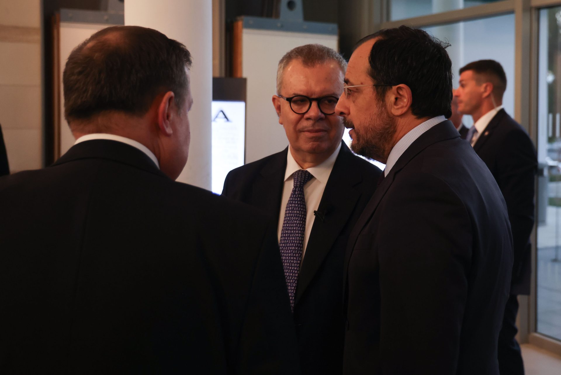 Πρόεδρος της Δημοκρατίας – Επετει