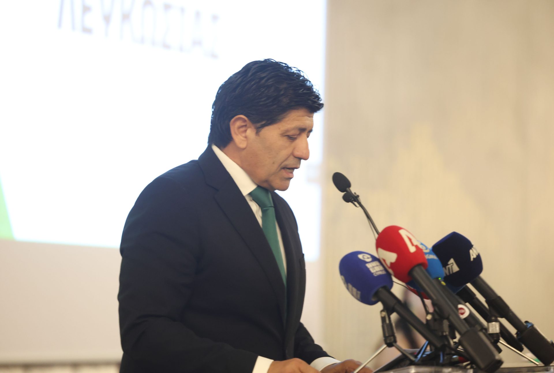 Πρόεδρος της Δημοκρατίας – Επετει