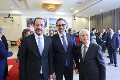 Πρόεδρος της Δημοκρατίας – Διαπιστευτήρια του νέου Πρέσβη της Δημοκρατίας της Παραγουάης