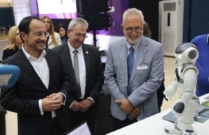 Πρόεδρος της Δημοκρατίας – Ξενάγηση στα περίπτερα του 9ου Εθνικού Διαγωνισμού Δεξιοτήτων SkillsCyprus 2026 Πρόεδρος της Δημοκρατίας – Ξενάγηση στα περίπτερα του 9ου Εθνικού Διαγωνισμού Δεξιοτήτων SkillsCyprus 2026