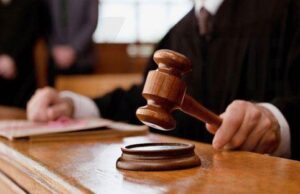 47-летний мужчина заключен под стражу на восемь дней за покушение на убийство в Лимасоле 47-летний мужчина заключен под стражу на восемь дней за покушение на убийство в Лимасоле