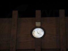 В воскресенье на Кипре переводят часы — стрелки на час назад