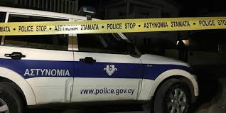 Πέντε ένοπλοι εισέβαλαν σε οικία – Ακινητοποίησαν ζευγάρι και έκλεψαν χρήματα και χρυσαφικά Πέντε ένοπλοι εισέβαλαν σε οικία – Ακινητοποίησαν ζευγάρι και έκλεψαν χρήματα και χρυσαφικά