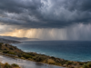 ΕΝΤΟΝΑ ΦΑΙΝΟΜΕΝΑ την Τρίτη: Πιθανότητα για ισχυρές βροχές και καταιγίδες Η εικόνα αποτελεί προϊόν Τεχνητής Νοημοσύνης.