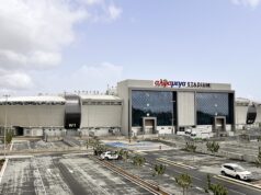 Η δυτική πρόσοψη και ο χώρος στάθμευσης του σταδίου Άλφαμεγα στη Λεμεσό