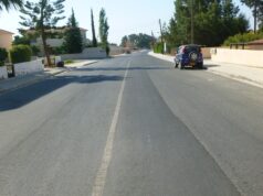 Η οδός Τάκη Χριστοδούλου στον Άγιο Αθανάσιο προς τη θάλασσα