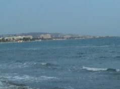 Το παραλιακό μέτωπο του Αγίου Τύχωνα στην επαρχία Λεμεσού
