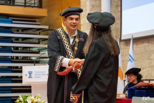 Απονομή διδακτορικού τίτλου σε απόφοιτη του ΤΕΠΑΚ