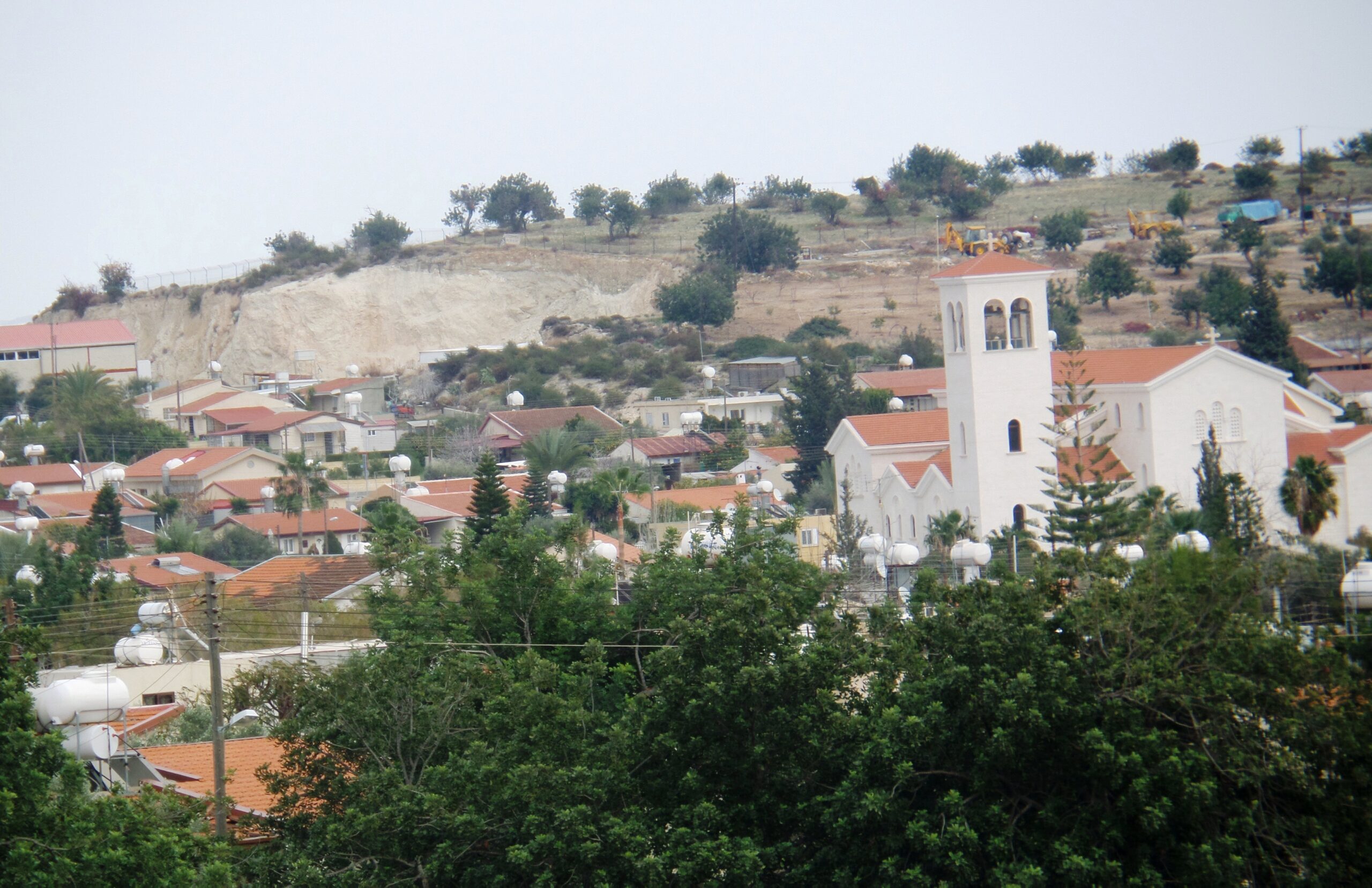 Αρχειακή οικιστική άποψη στα Πάνω Πολεμίδια, μία από τις περιοχές που αφορά το συμβόλαιο F3