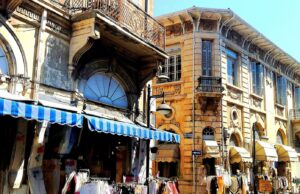Δέκα κατοικίες στην Καθολική: Το KAI και η μεγάλη διαφορά στα τετραγωνικά Δέκα κατοικίες στην Καθολική: Το KAI και η μεγάλη διαφορά στα τετραγωνικά