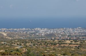 31 κατοικίες στον Άγιο Αθανάσιο: Το NAYA και οι διαφορές στους κήπους οροφής