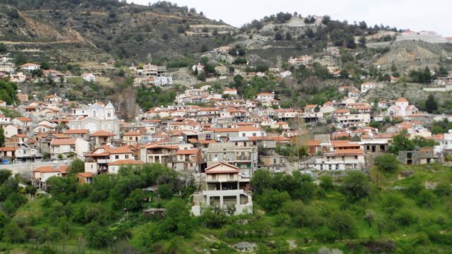 Πελένδρι: Νέος διαγωνισμός €700.000 για να ολοκληρωθεί η κεντρική πλατεία Άποψη του Πελενδρίου στην επαρχία Λεμεσού