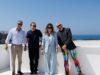 Ο Philippe Starck και εκπρόσωποι στην επίσκεψη στο YOO Limassol στον Πύργο