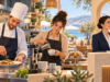 Εικονογραφική σύνθεση με επαγγελματίες σε κουζίνα εστιατορίου, καφετέρια και υποδοχή ξενοδοχείου.