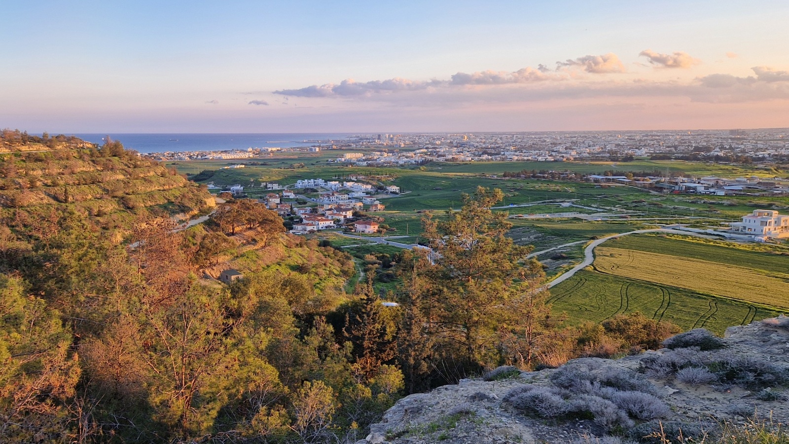 Αυθαίρετα πρώτα, εγκρίσεις μετά: Τι αποκαλύπτει η Ελεγκτική για τις πολεοδομικές παρεκκλίσεις στην Κύπρο