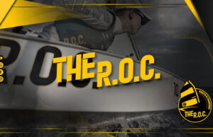Επίσημο εικαστικό του Regatta of Champions με ιστιοπλόο εν δράσει
