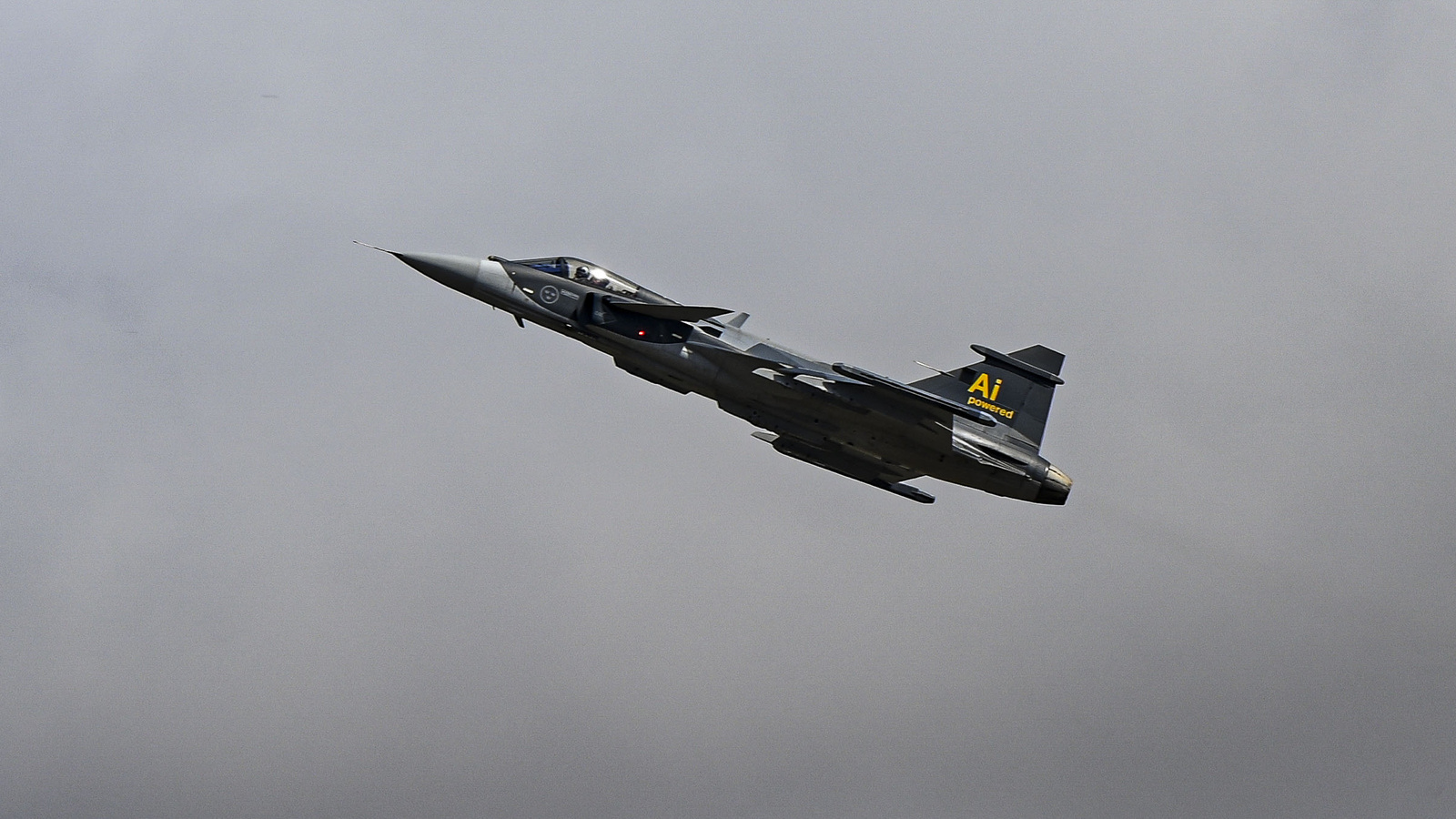 Saab: Υπερτριπλάσιες παραγγελίες με 16 Gripen για την Ουκρανία