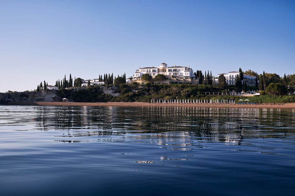 Anassa στον κόλπο της Χρυσοχούς — επίσημη φωτογραφία Thanos Hotels & Resorts